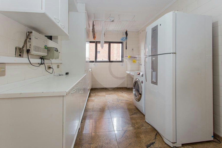 Apartamento para alugar com 5 quartos, sendo 3 suítes, em Alto de Pinheiros, São Paulo, SP