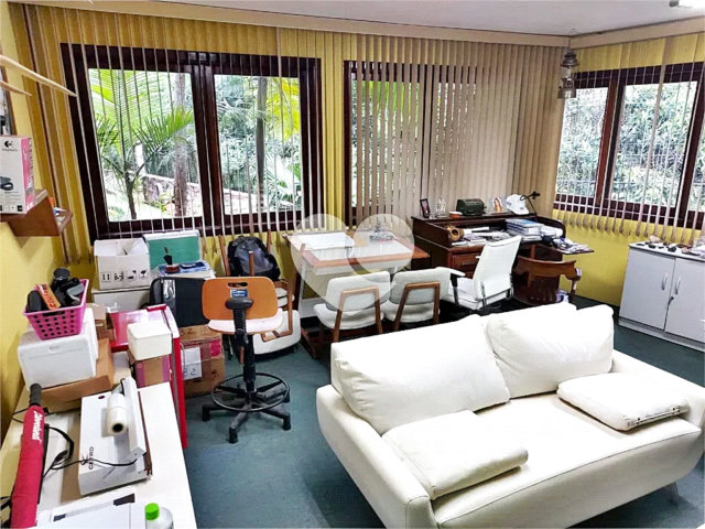 Casa à venda com 4 quartos, sendo 2 suítes,  no condomínio Parque Imperial da Cantareira, Mairiporã - SP