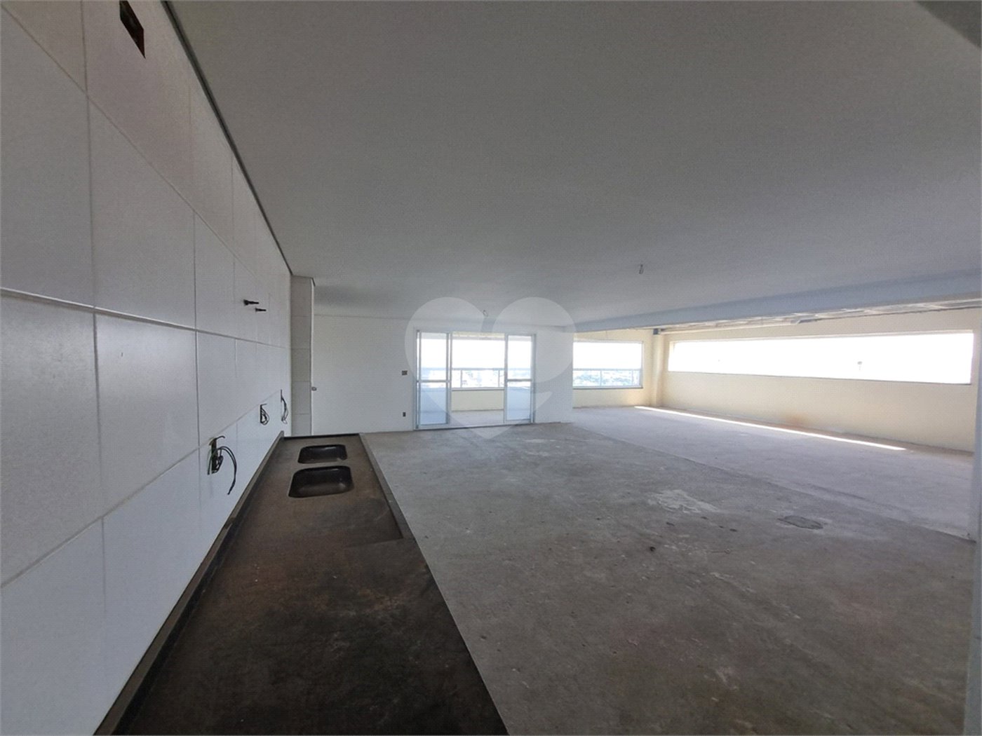 Cobertura à venda com 4 quartos, sendo 3 suítes, em Jardim Judith, Sorocaba, SP