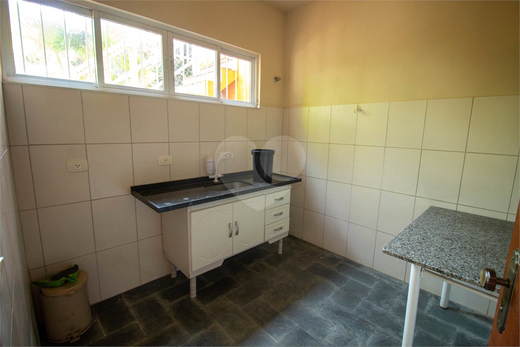 Salão Comercial para alugar em Esplanada Mendes Moraes, São Roque, SP