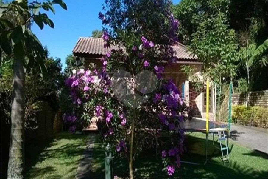 Casa à venda com 3 quartos, sendo 1 suíte, em Serra da Cantareira, Mairiporã, SP