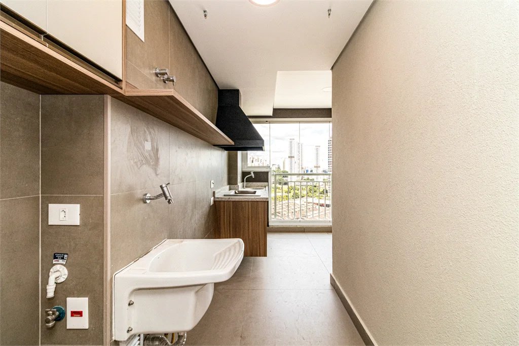 Apartamento à venda com 3 quartos, sendo 1 suíte, em Vila Anastácio, São Paulo, SP