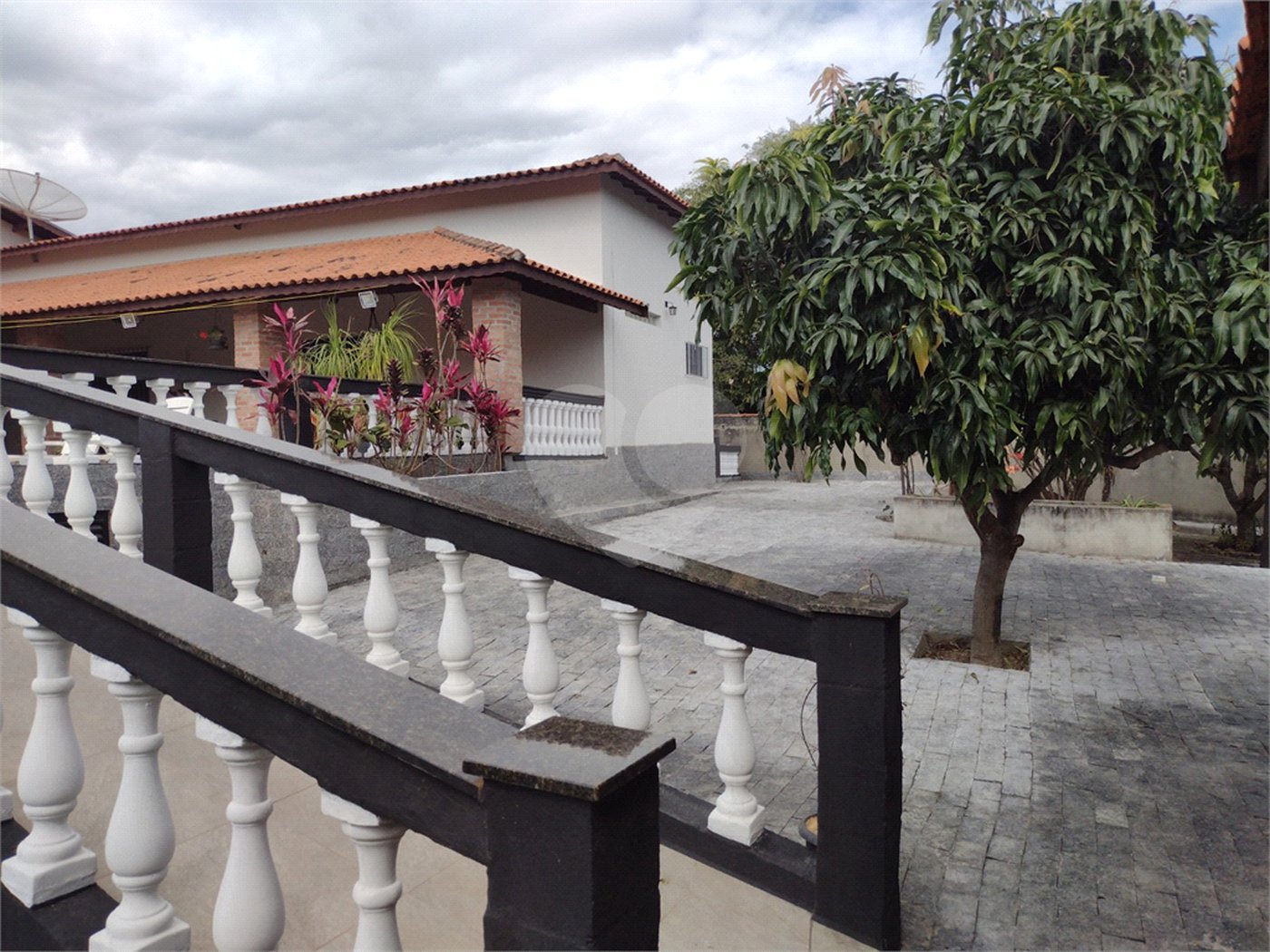 Casa à venda com 3 quartos, sendo 1 suíte, no condomínio Acmti - Colinas do Mosteiro, Terras de Itaici e Recanto dos Pássaros, Indaiatuba - SP