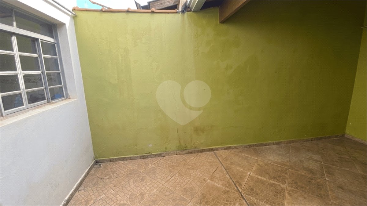 Sobrado à venda com 4 quartos, sendo 1 suíte, em Conjunto Habitacional Itapetininga F3, Itapetininga, SP