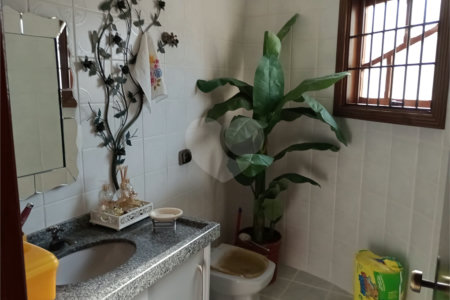 Casa à venda com 4 quartos, sendo 3 suítes,  em Alto Ipiranga, Mogi das Cruzes, SP