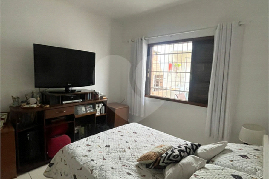 Casa à venda com 4 quartos, sendo 1 suíte, em Horto, São Paulo, SP