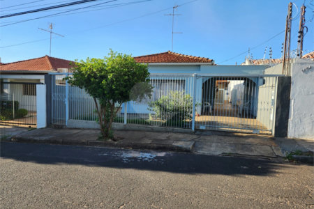 Casa à venda com 4 quartos, sendo 1 suíte, no Centro, Araraquara, SP