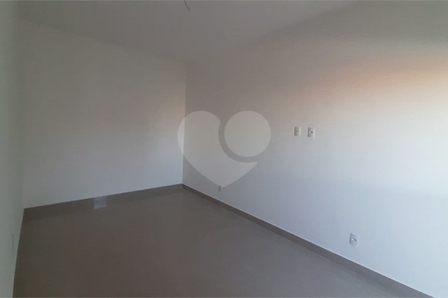 Casa à venda com 2 quartos no condomínio Residencial Luta, São Paulo - SP