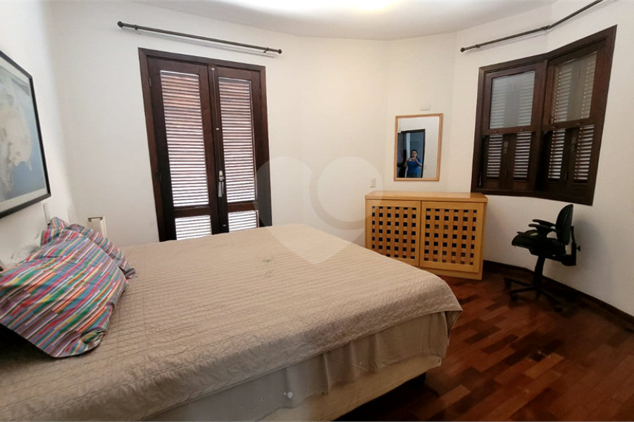Casa à venda ou para alugar com 4 quartos, sendo 2 suítes, no condomínio Cantareira, Mairiporã - SP