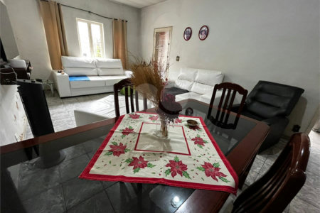 Casa à venda com 3 quartos em Vila Rosa, Itapetininga, SP