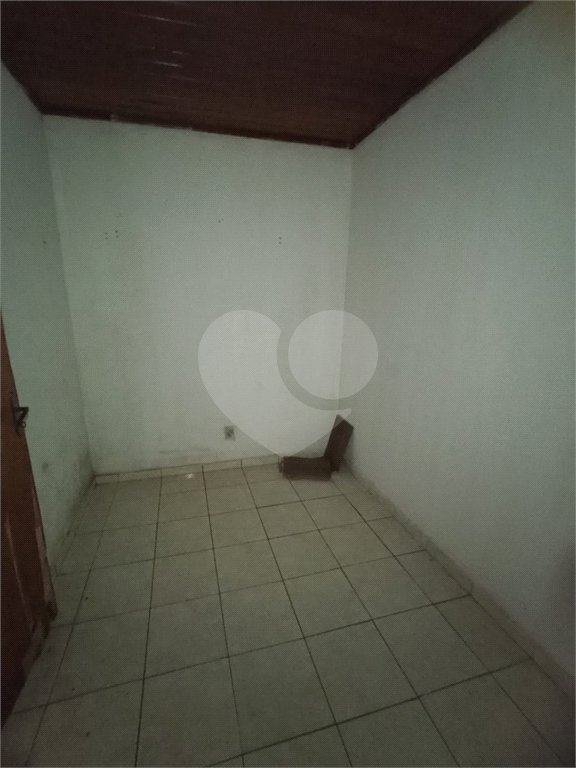 Salão à venda com 3 quartos, sendo 1 suíte, em Vila Áurea, Ponta Porã, MS