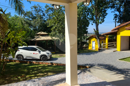 Chácara à venda com 3 suítes em Vila Xisto, São Miguel Arcanjo, SP