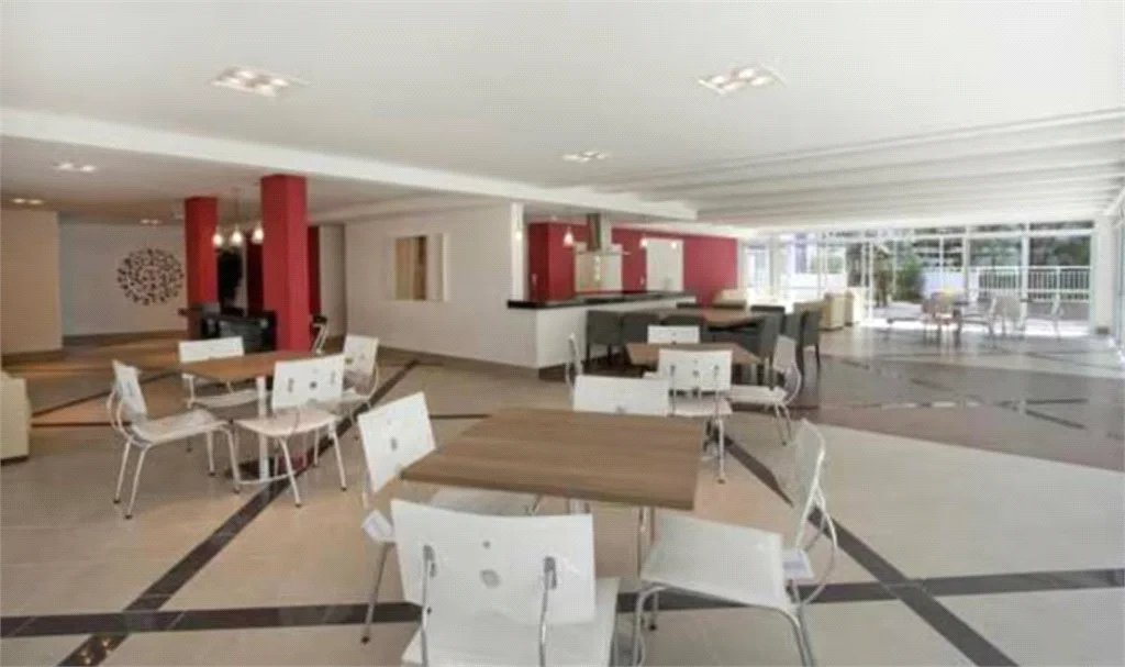 Apartamento à venda com 3 quartos, sendo 1 suíte,  em Vila Andrade, São Paulo, SP