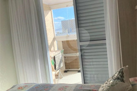 Apartamento à venda com 2 quartos, sendo 1 suíte,  em Indaiá, Bertioga, SP