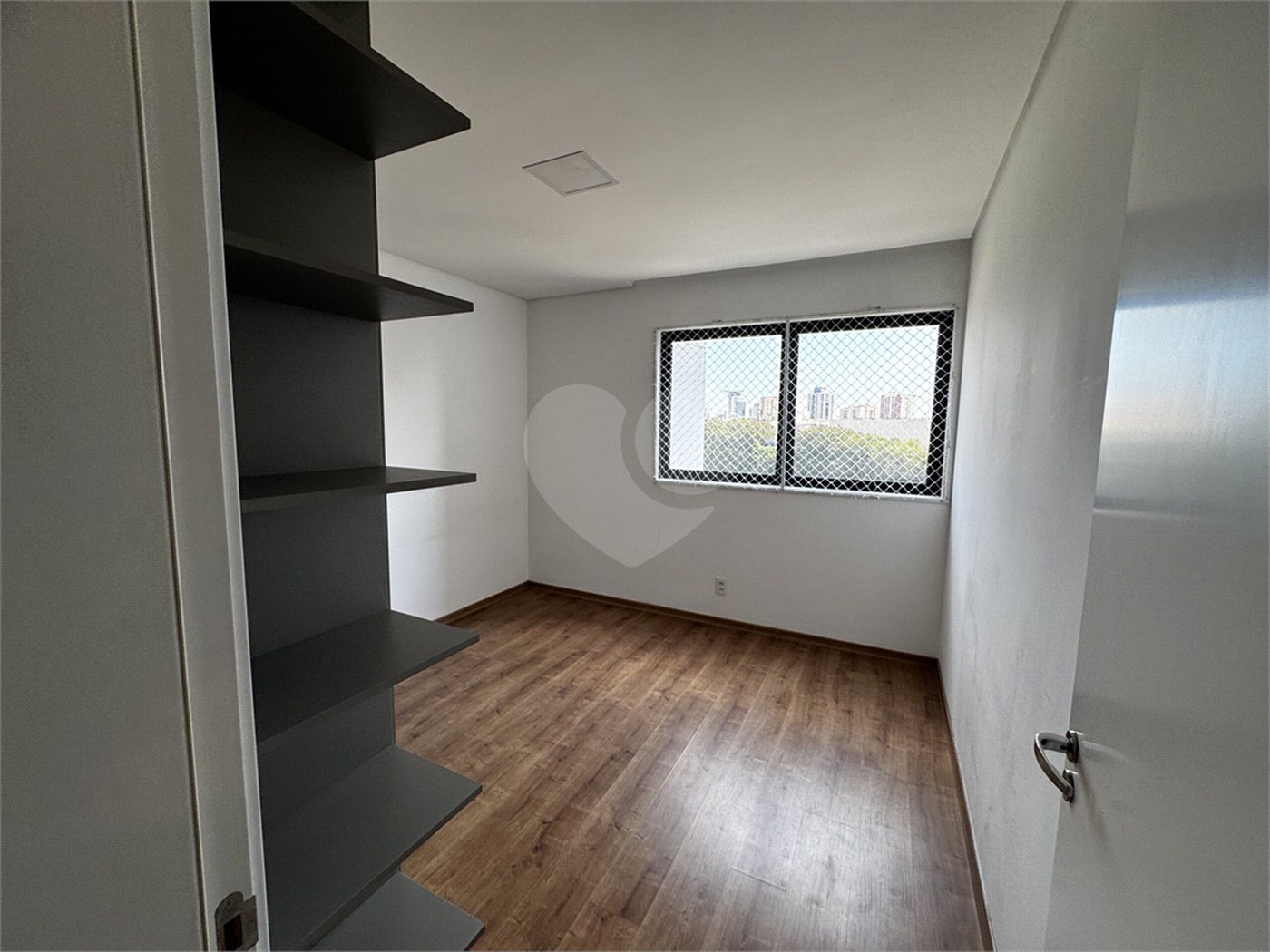 Apartamento à venda com 2 quartos, sendo 1 suíte, em Jardim Maria José, Votorantim, SP