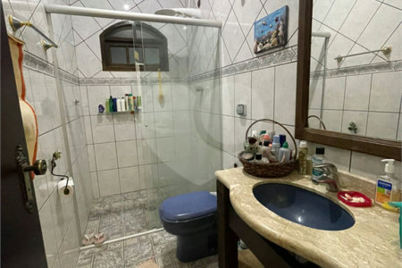 Sobrado à venda com 4 quartos, sendo 1 suíte,  em Vila Suissa, Mogi das Cruzes, SP