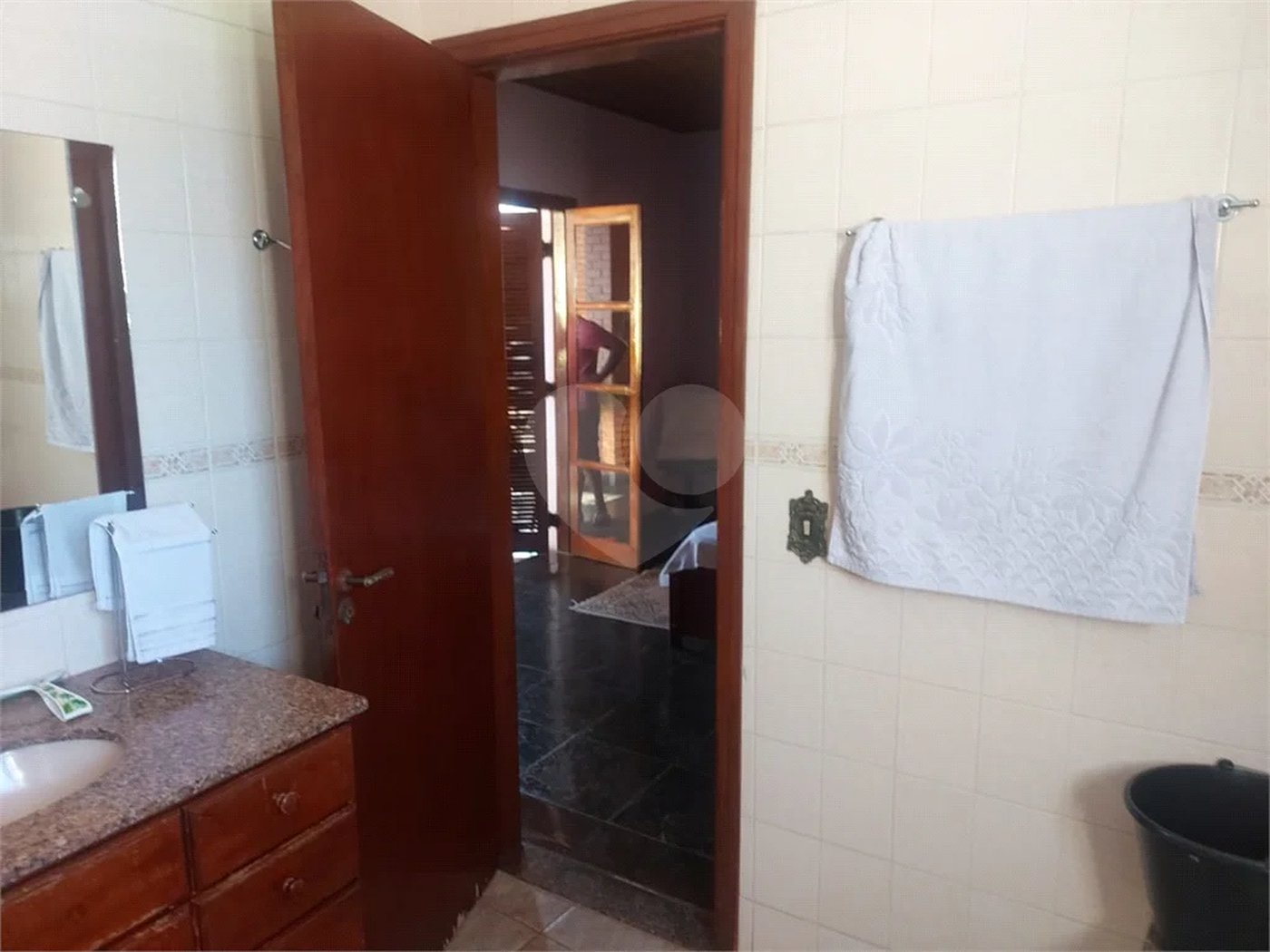 Casa à venda com 3 quartos, sendo 2 suítes,  em Capela, Vinhedo, SP