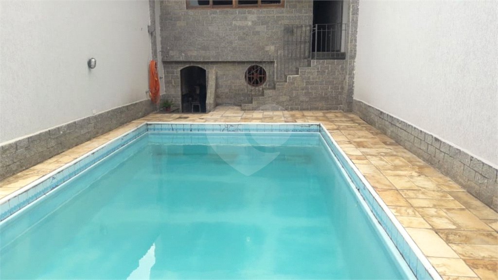 Sobrado à venda com 3 quartos, sendo 1 suíte, em Vila Milton, Guarulhos, SP