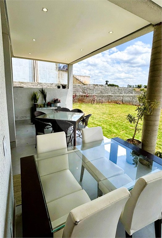 Casa à venda com 4 suítes no condomínio Village Ipanema, Araçoiaba da Serra - SP