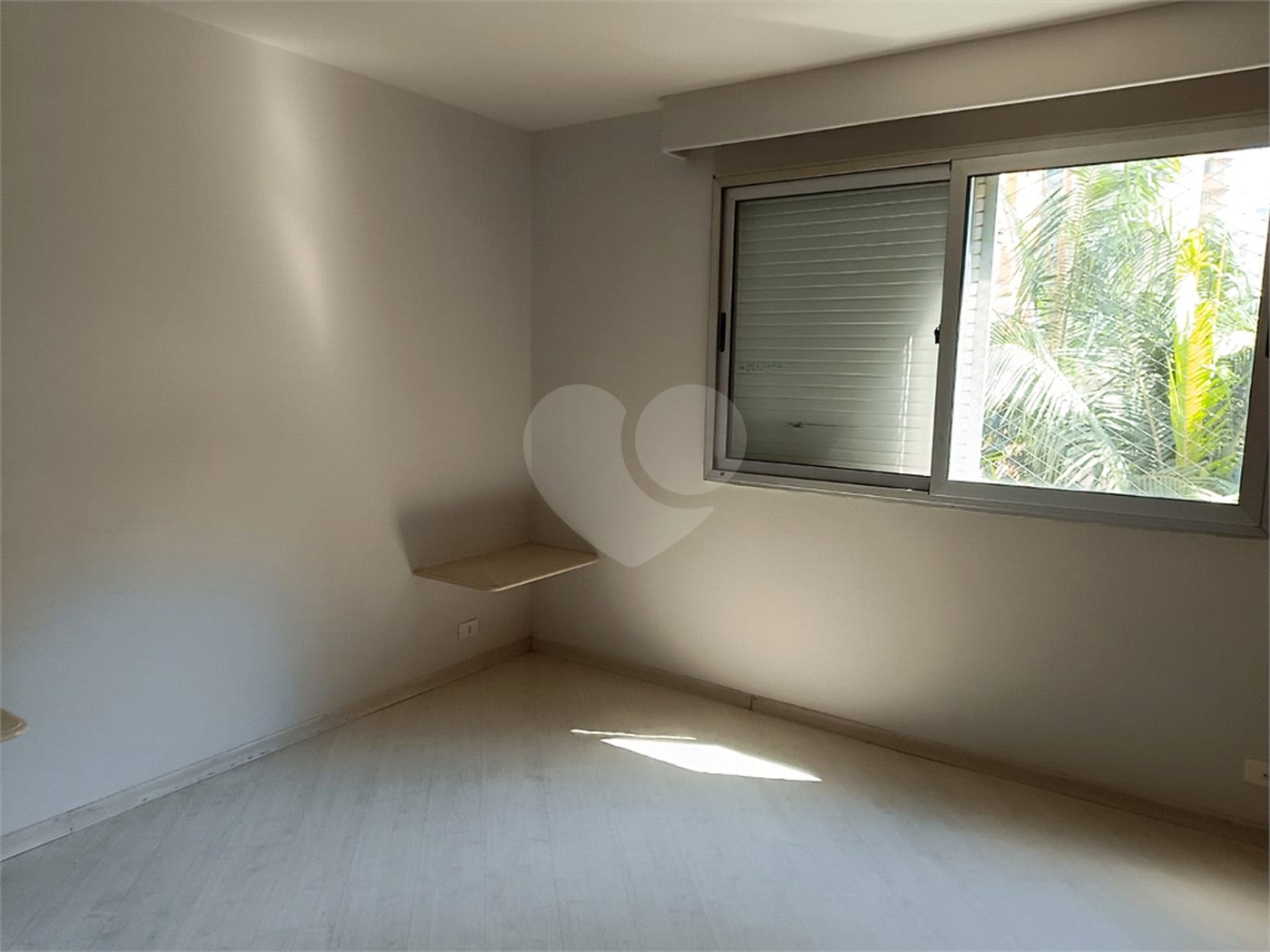 Apartamento à venda com 3 quartos, sendo 1 suíte, em Moema, São Paulo, SP