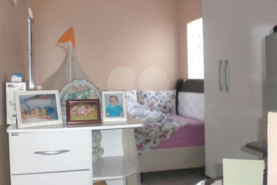 Sobrado à venda com 3 quartos, sendo 1 suíte, em Jardim Peri, São Paulo, SP