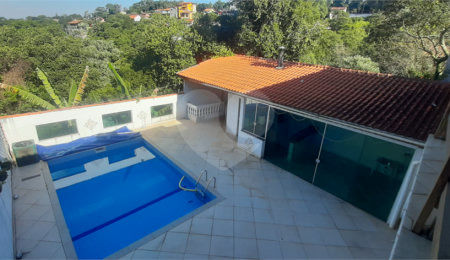 Sobrado à venda com 3 quartos, sendo 1 suíte,  em Serra da Cantareira, Mairiporã, SP