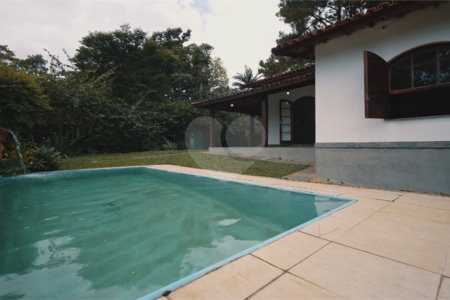 Terreno à venda com 6 quartos no condomínio Quinta dos Lagos, Cotia - SP