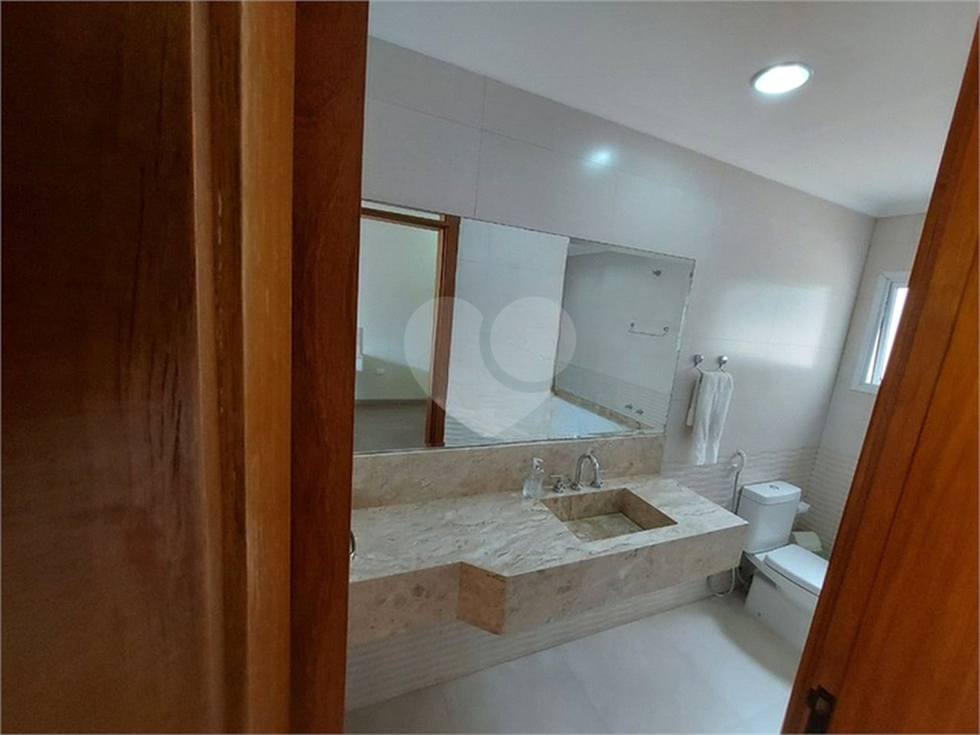 Sobrado à venda com 3 quartos, sendo 1 suíte, em Vila Laís, São Paulo, SP