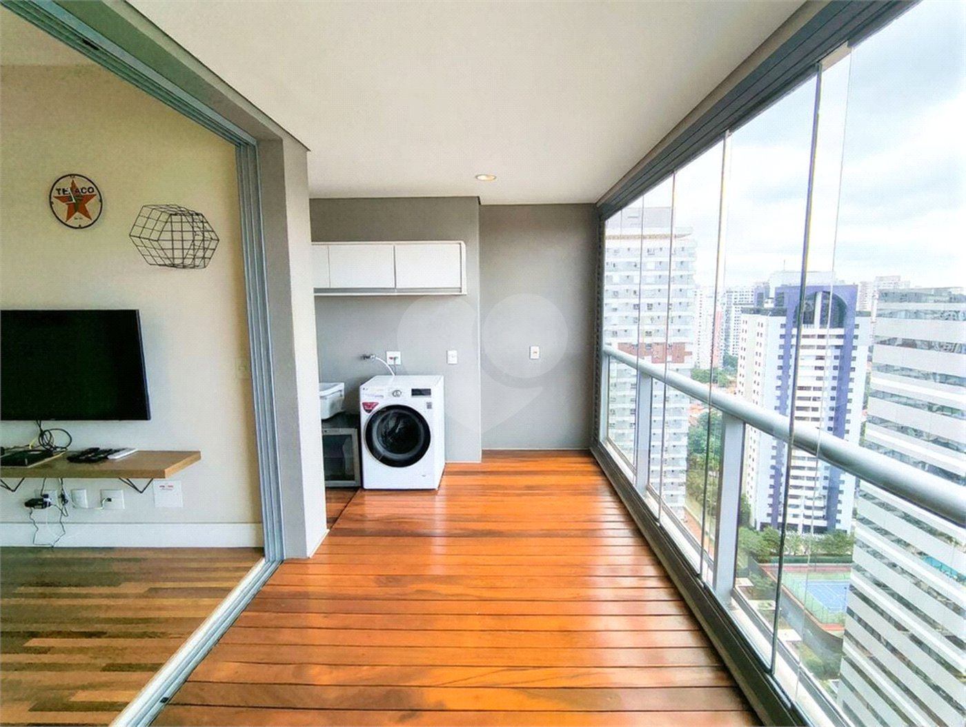 Apartamento à venda com 2 quartos, sendo 1 suíte, em Santo Amaro, São Paulo, SP