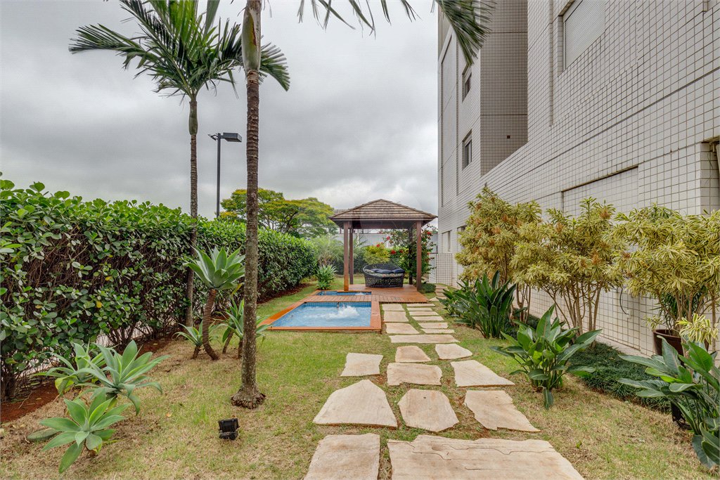 Apartamento à venda com 2 suítes em Jurubatuba, São Paulo, SP