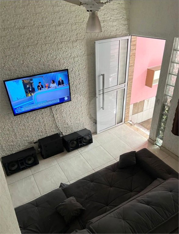 Casa à venda com 3 quartos em Jardim Suína, Taboão da Serra, SP