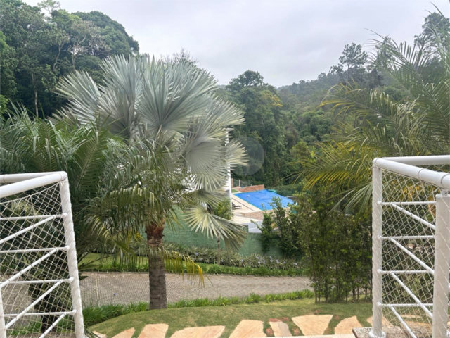 Casa à venda com 4 quartos, sendo 3 suítes, no condomínio Parque Itatiaia, Mairiporã - SP