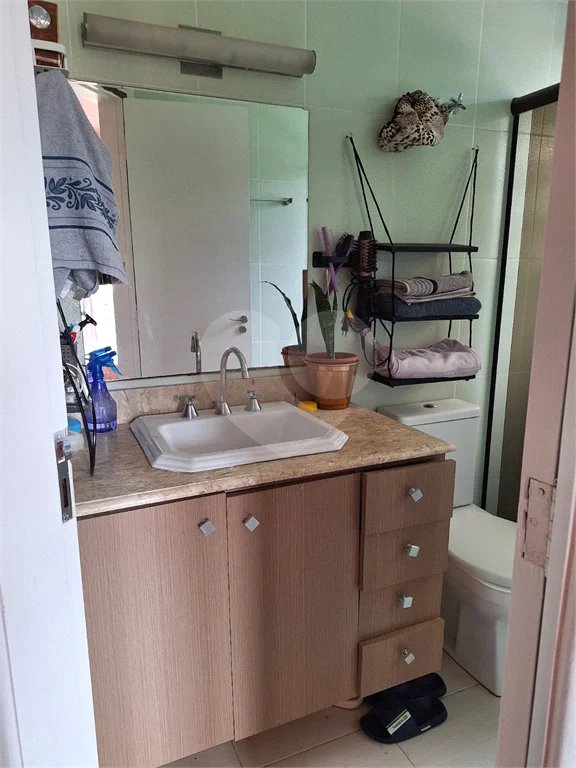 Sobrado à venda com 3 quartos, sendo 1 suíte, em Vila Irmãos Arnoni, São Paulo, SP