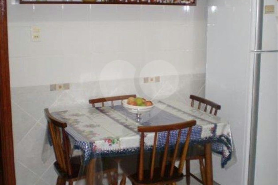 Casa à venda com 3 quartos, sendo 1 suíte, no condomínio Barbará II, São Paulo - SP