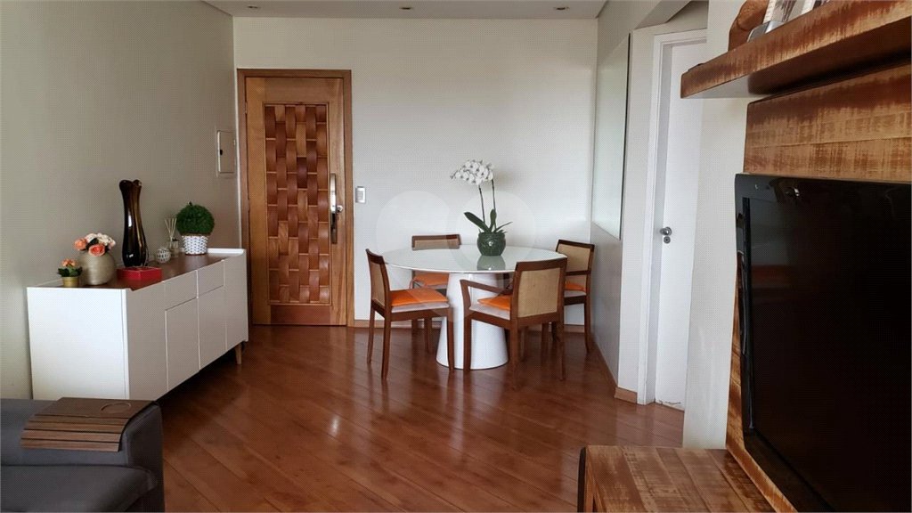 Apartamento à venda com 2 quartos em Jardim Ivana, São Paulo, SP