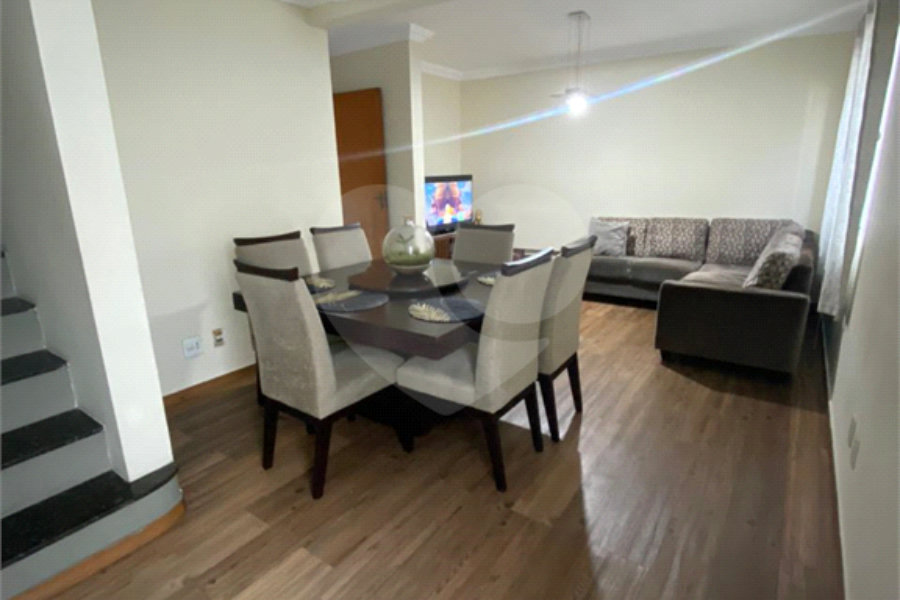 Casa à venda com 3 quartos, sendo 1 suíte,  no condomínio Regina, São Paulo - SP