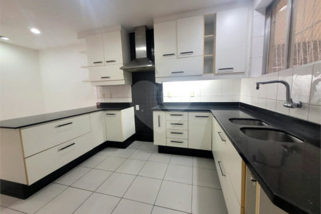 Apartamento à venda com 4 quartos, sendo 1 suíte, em Copacabana, Rio de Janeiro, RJ