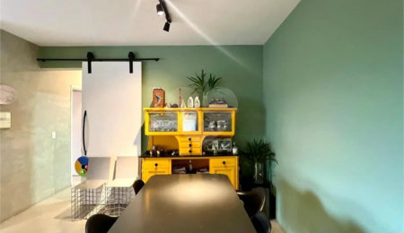 Apartamento à venda com 3 quartos, sendo 1 suíte,  em Vila Madalena, São Paulo, SP