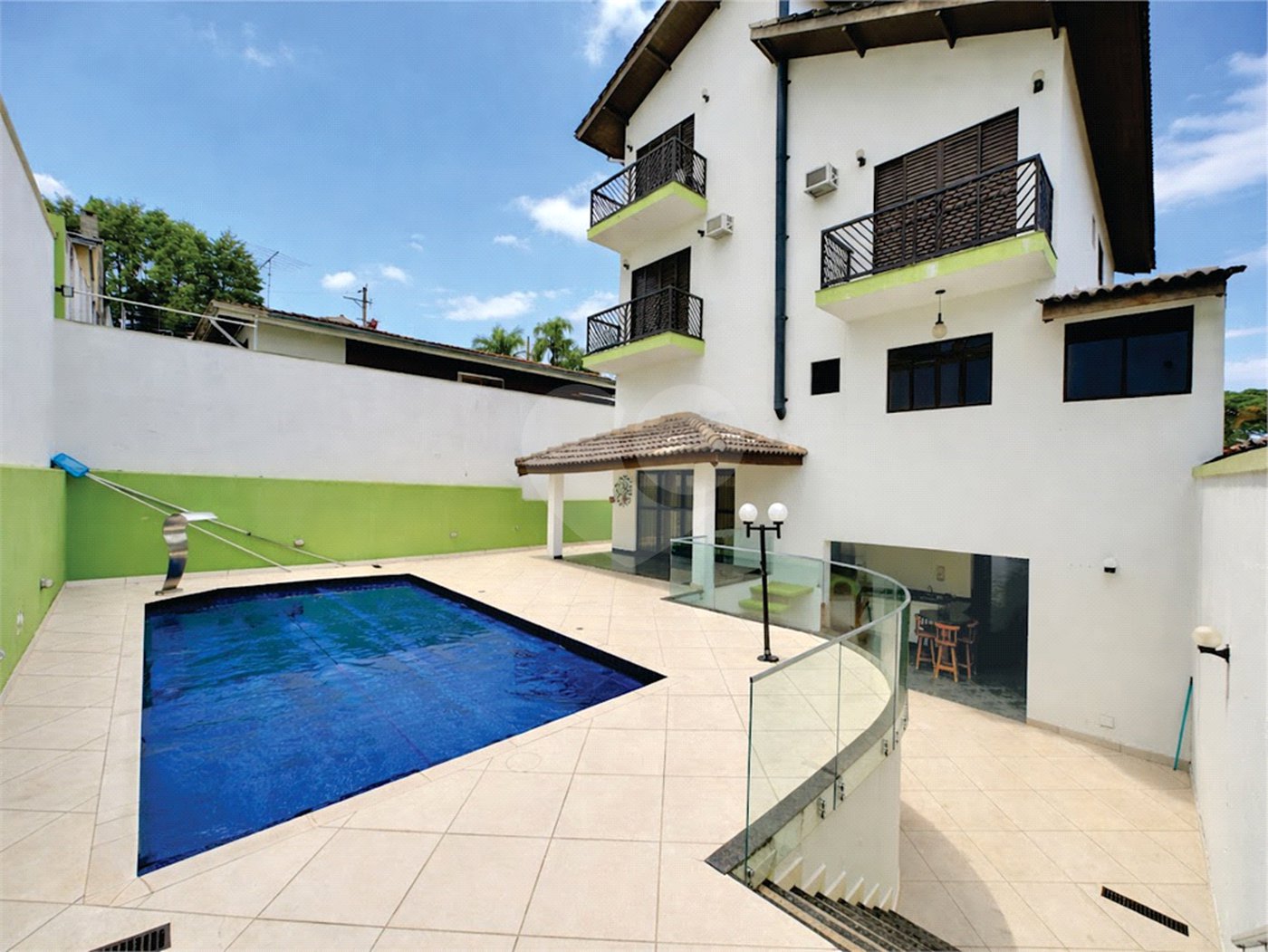 Casa à venda com 4 suítes no condomínio San Diego Park, Cotia - SP