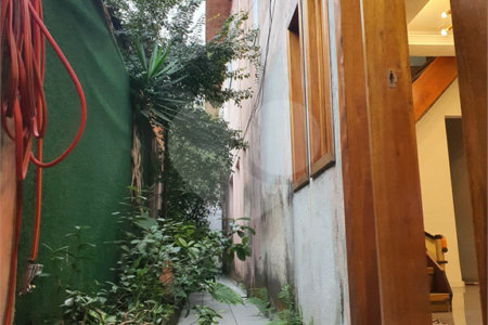 Sobrado à venda com 2 quartos, sendo 1 suíte, em Jardim Meliunas, São Paulo, SP