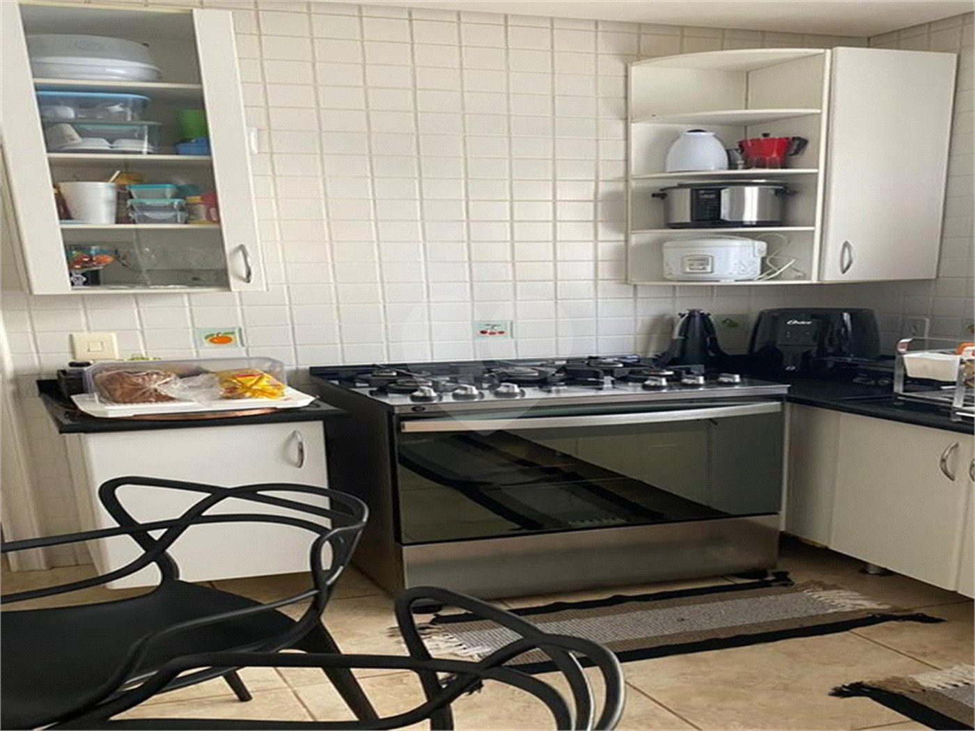 Casa à venda com 5 quartos, sendo 4 suítes,  no condomínio Terras de Santa Clara, Jacareí - SP
