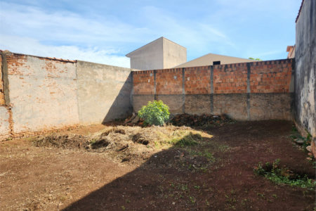 Casa à venda com 2 quartos em Vila Cidade Industrial (vila Xavier), Araraquara, SP