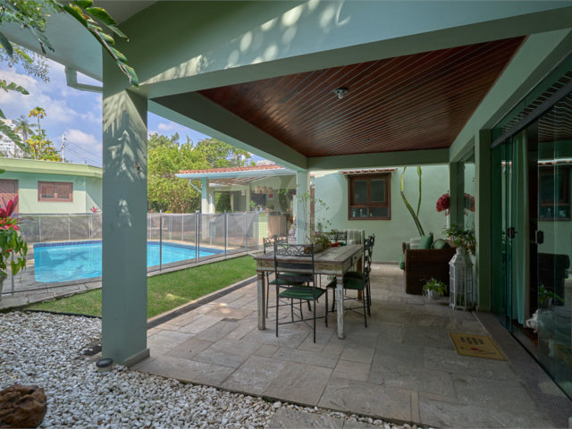 Casa Térrea à venda com 3 suítes em Granja Julieta, São Paulo, SP