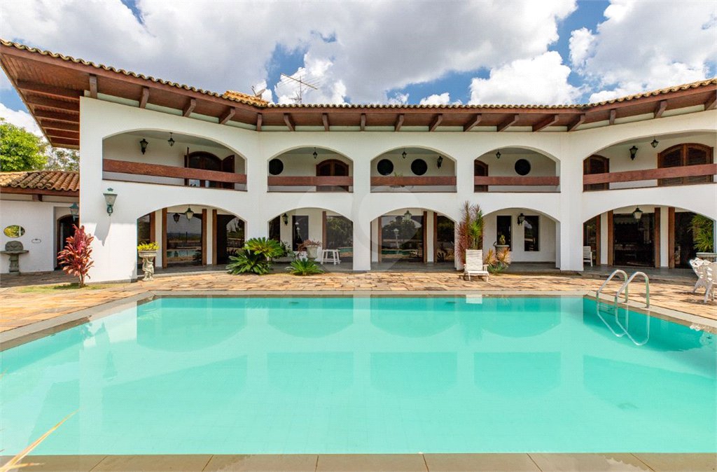 Casa à venda com 4 suítes em Granja Viana, Cotia, SP