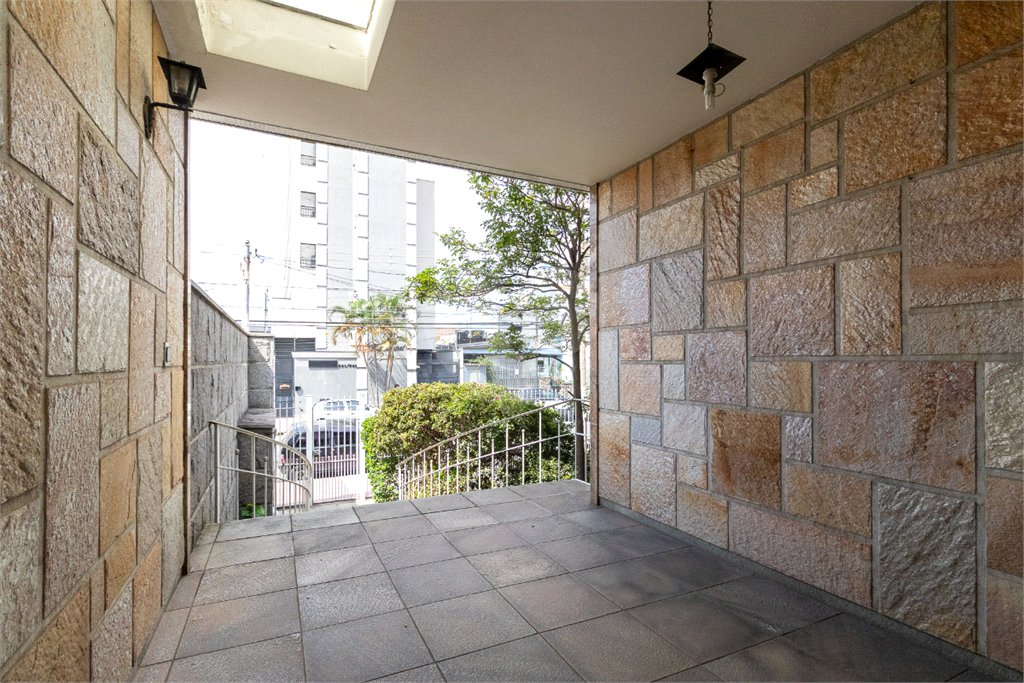Sobrado à venda com 3 suítes em Vila Carrão, São Paulo, SP
