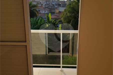 Sobrado à venda ou para alugar com 3 suítes em Vila Thais, Atibaia, SP