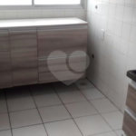 Ótima cobertura com 3 dormitórios,1 suíte, Condomínio com lazer e ótima localização.,