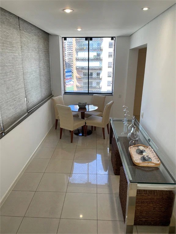 Apartamento à venda com 4 suítes em Vila Suzana, São Paulo, SP