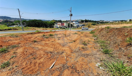 Terreno à venda com 1 suíte no condomínio Comercial Independência, Vinhedo - SP