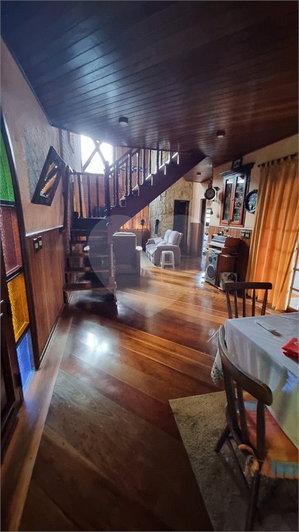 Casa à venda com 4 quartos, sendo 2 suítes, no condomínio Aruã Eco Park, Mogi das Cruzes - SP